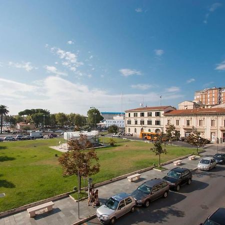 Historical Apartments By Seaside Viareggio Exterior photo