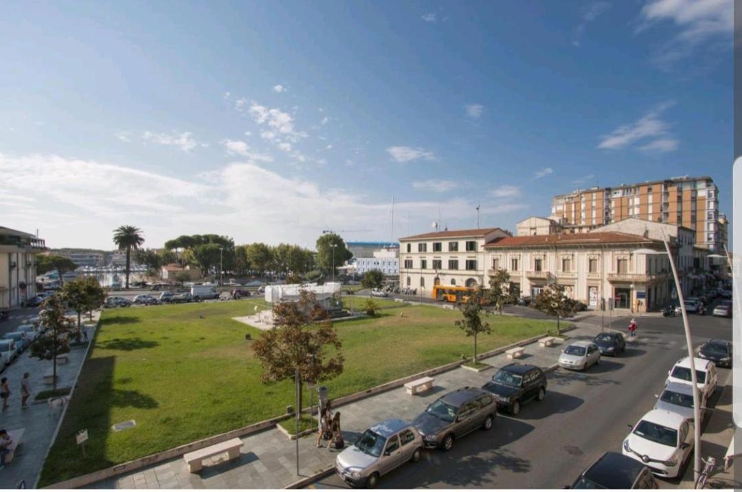 Historical Apartments By Seaside Viareggio Exterior photo