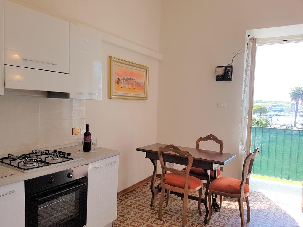 Historical Apartments By Seaside Viareggio Exterior photo