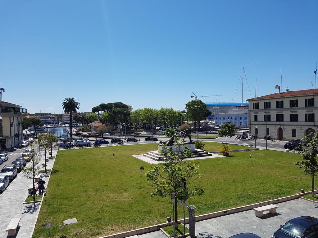Historical Apartments By Seaside Viareggio Exterior photo